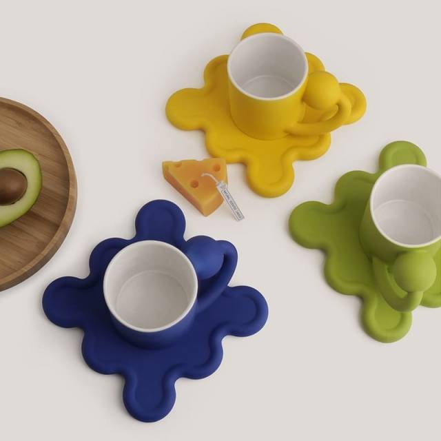 Posa vasos ondeado de colores